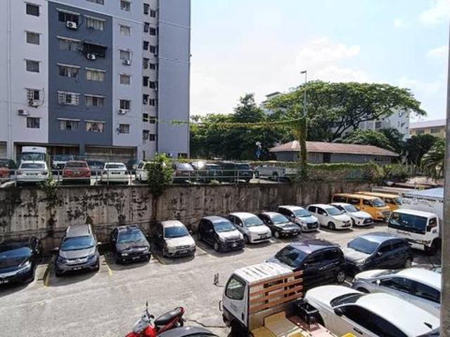 Apartment for sale in Petaling, Damansara Damai