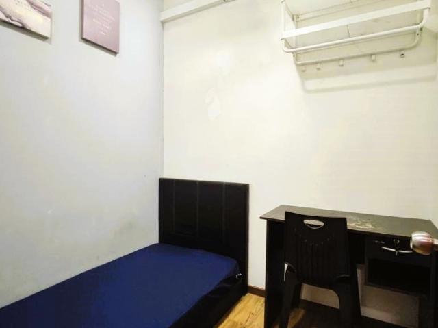 Room for rent in Petaling, Alam Impian
