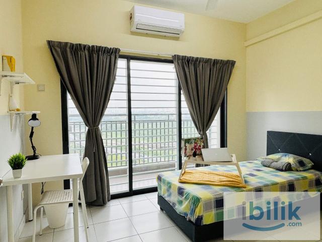 Room for rent in Petaling, Alam Impian