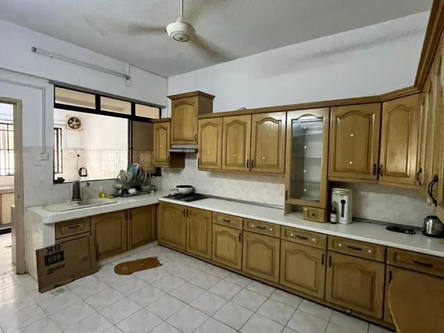 Room for rent in Petaling, Damansara Damai
