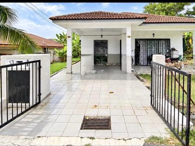 Bungalow for sale in Seri Kembangan, Majlis Bandaraya Subang Jaya