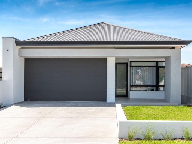 House for sale in Hammond Park, Western Australia