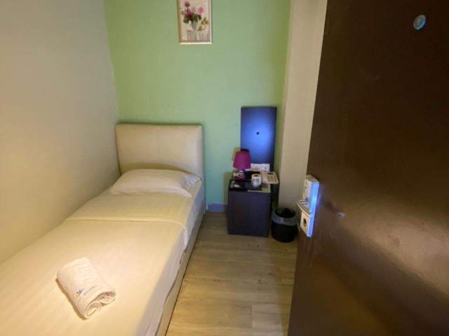 Room for rent in Country Heights Damansara, Kuala Lumpur