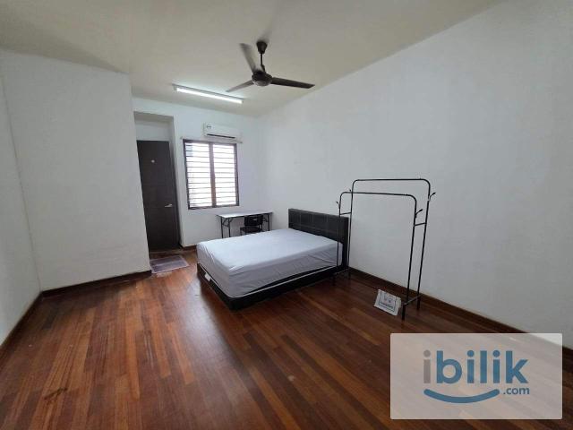Room for rent in Alam Impian, Selangor
