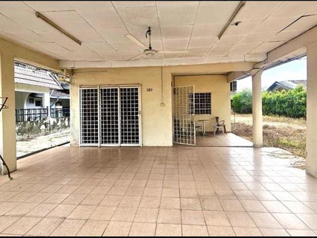 Bungalow for sale in Langat, Selangor