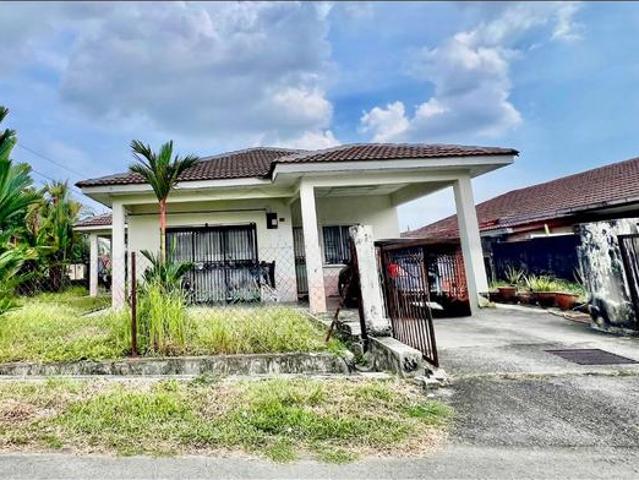 Bungalow for sale in Petaling, Subang Jaya