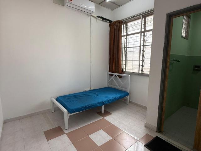 Room for rent in Petaling, Damansara Damai