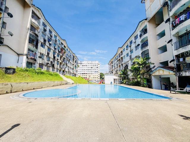 Apartment for sale in Seri Kembangan, Majlis Bandaraya Subang Jaya