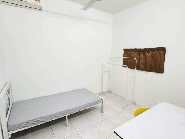 Room for rent in PJU 6, Petaling Jaya