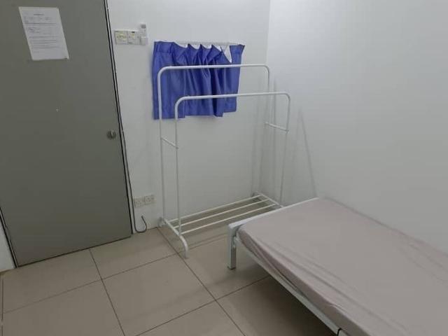 Room for rent in Petaling, Alam Impian