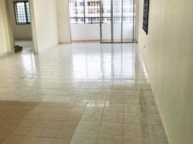 Apartment for sale in Petaling, Damansara Damai