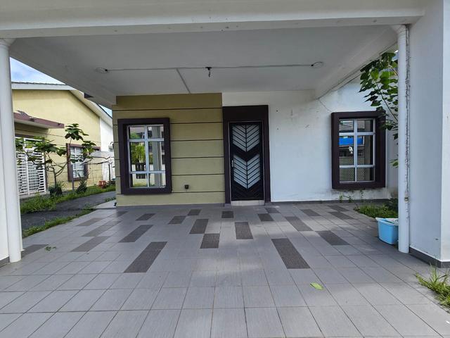 Residential House for sale in Zon Perindustrian Bebas Telok Panglima Garang, Teluk Panglima Garang