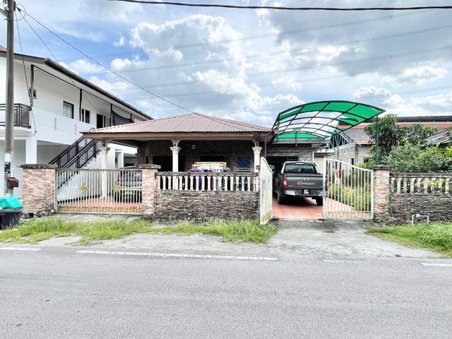 Bungalow for sale in Kajang, Langat