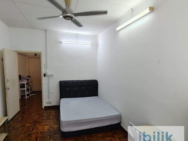 Room for rent in Petaling, Damansara Damai