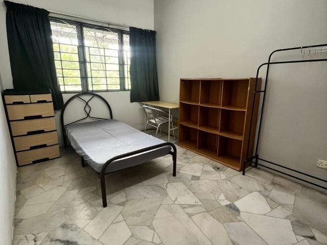 Room for rent in Petaling, Damansara Damai