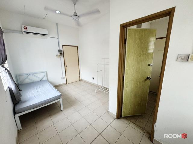 House for rent in Petaling, Alam Impian