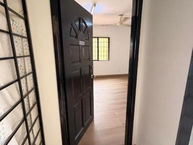 Apartment for sale in Petaling, Damansara Damai