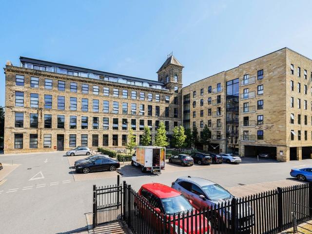 Apartment for rent in Horsforth Woodside, Leeds