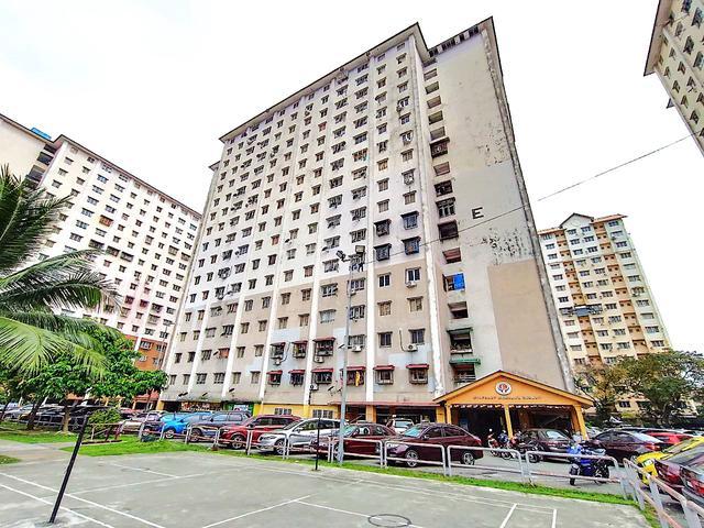 Flat for sale in Petaling Jaya, Selangor