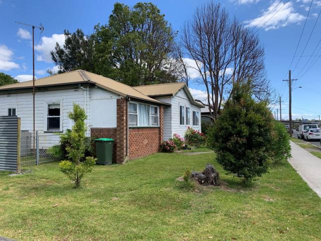 House for rent in Wollongong West, New South Wales