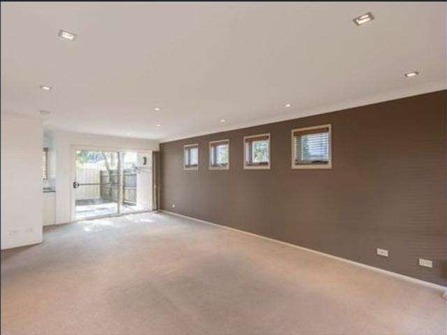 Townhouse for rent in Gosford, New South Wales