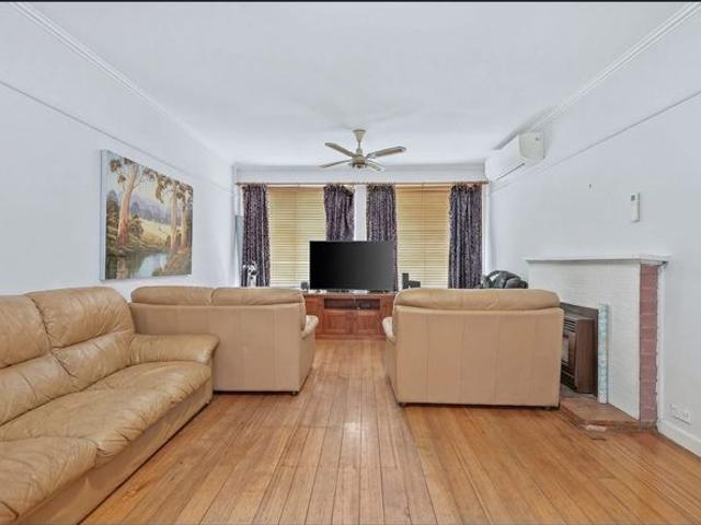 House for rent in Sale, Victoria