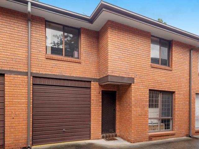 Townhouse for rent in Sydney, New South Wales
