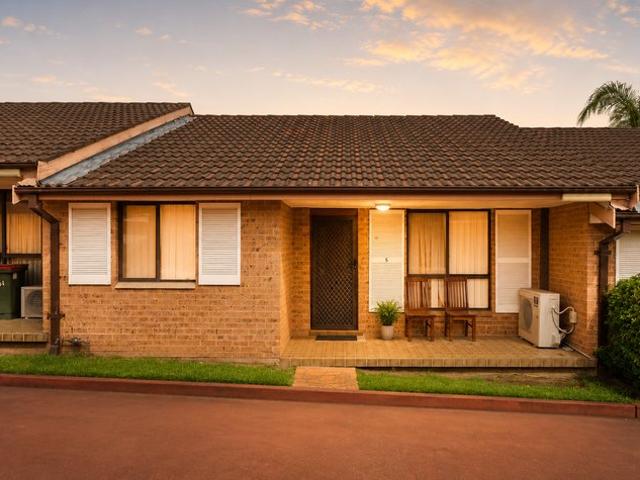 Villa for sale in Sydney, New South Wales