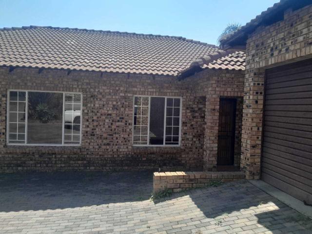 House for sale in Waterkloof, Gauteng