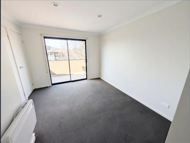 Townhouse for rent in Camerons Creek, Victoria