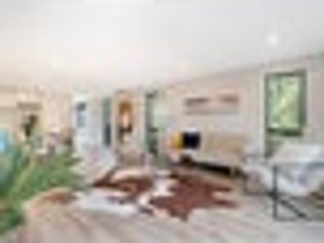 Townhouse for sale in Oratia