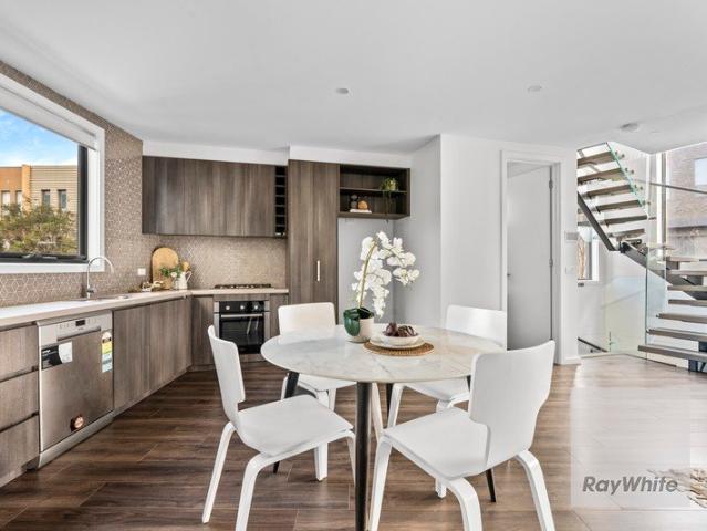 Townhouse for sale in Camerons Creek, Victoria