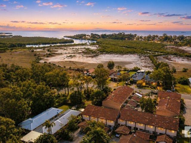 Townhouse for sale in Toombul, Queensland