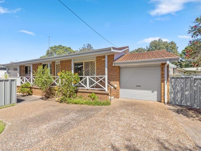Villa for sale in Budgewoi, Central Coast Council