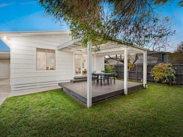 House for sale in Safety Beach, Melbourne