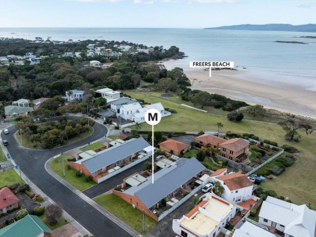 Apartment for sale in Shearwater, Tasmania