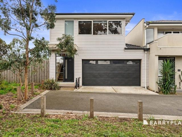 Townhouse for rent in Camerons Creek, Victoria