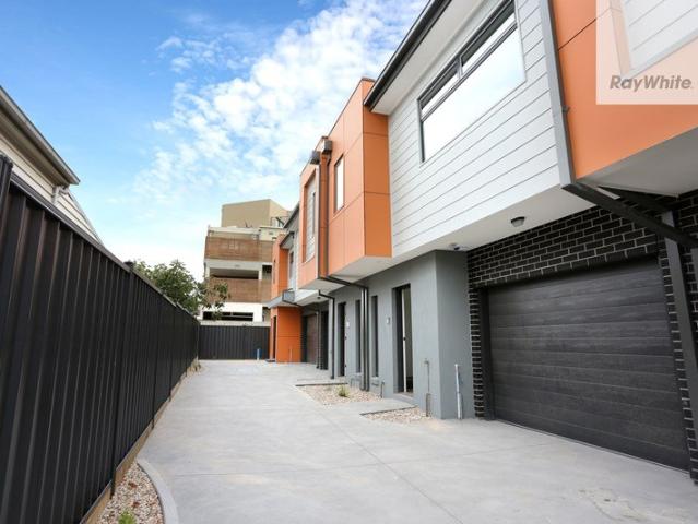 Townhouse for rent in Camerons Creek, Victoria