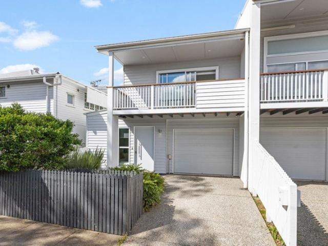 Townhouse for sale in Toombul, Queensland