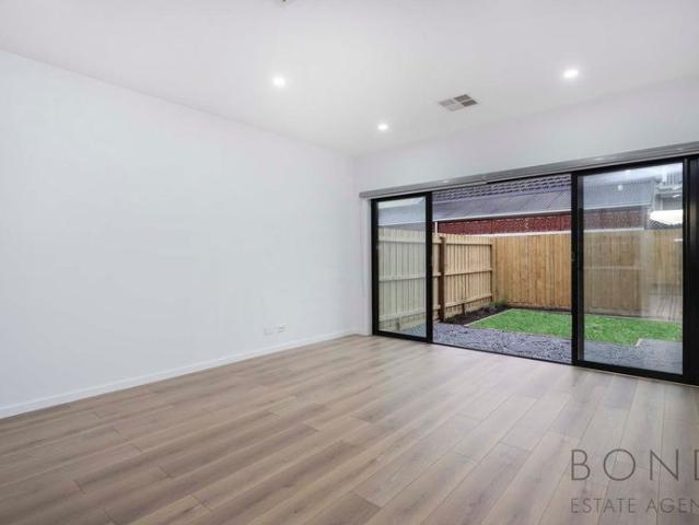 Townhouse for rent in Camerons Creek, Victoria