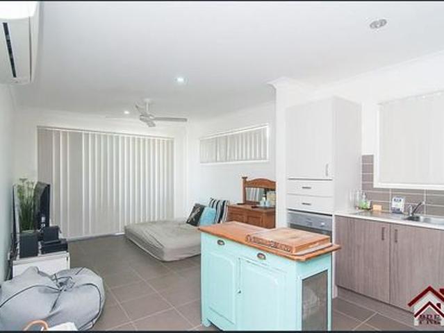 Townhouse for rent in Narangba, Greater Brisbane