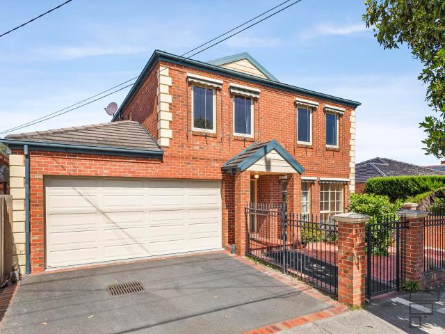 House for sale in Glen Huntly