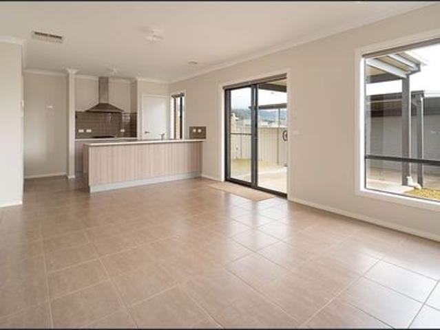 House for rent in West Wodonga, Victoria
