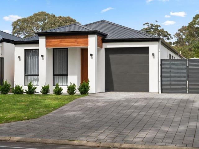 House for sale in Aberfoyle Park, Adelaide