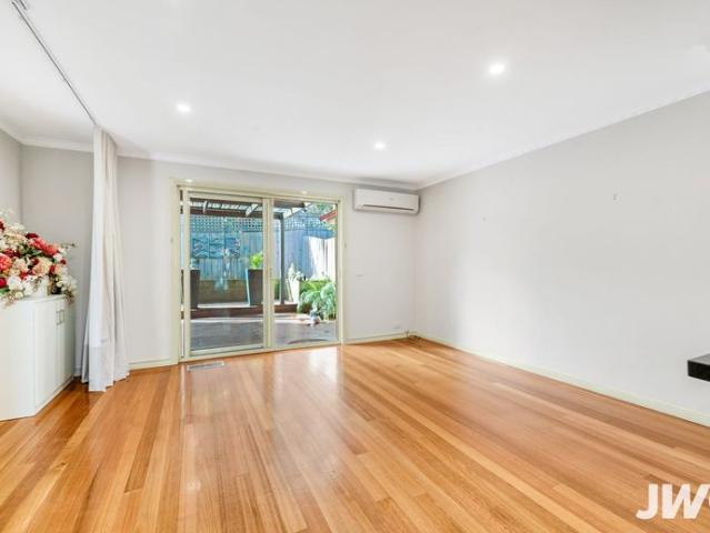 Townhouse for rent in Camerons Creek, Victoria