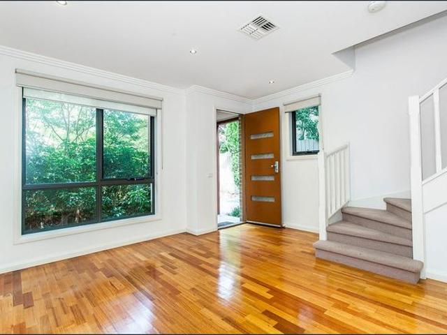Townhouse for rent in Camerons Creek, Victoria