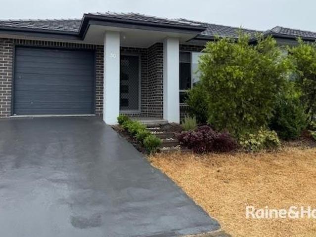 Duplex for rent in Sydney, New South Wales