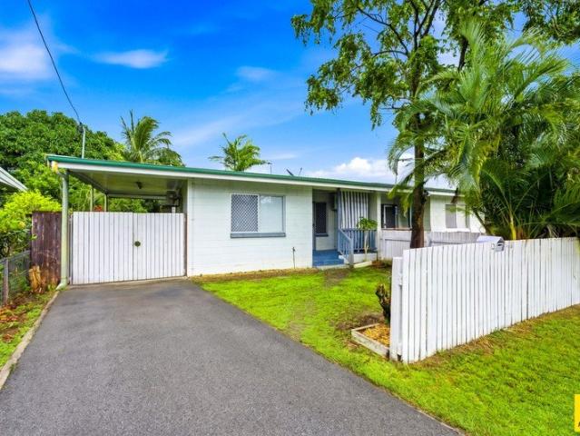 Duplex for sale in Manunda, Cairns
