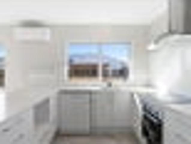 House for sale in Awhitu