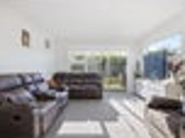 House for sale in Edgeware, Canterbury